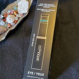 Trestique Good Vibes Eyelash Curler Mascara